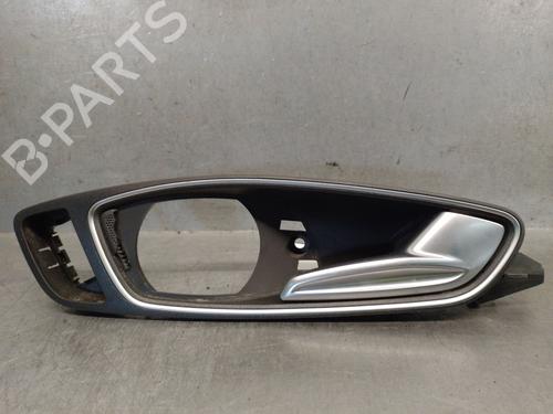 Højre fortil invendig håndtag AUDI A1 Sportback (8XA, 8XF) 1.6 TDI (90 hp) 31714093