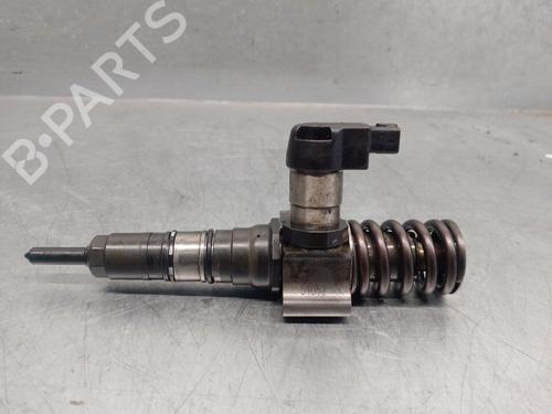 injector-vw-passat-b6-variant-3c5-2005-2006-2007-2008-2009-2010-2011-32522908 main image