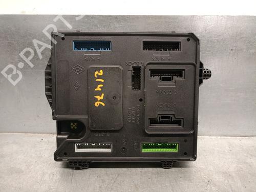 Zekeringkast RENAULT MEGANE III Hatchback (BZ0/1_, B3_) 1.2 TCe (BZ2B, BZ11) (116 hp) 21581657