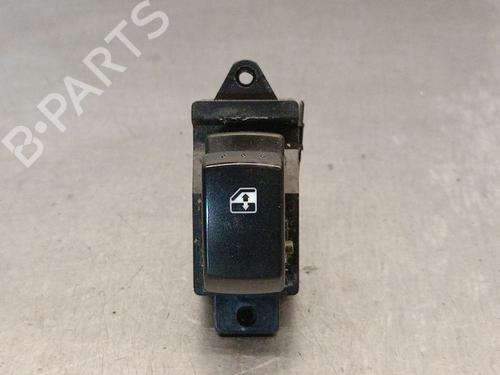 right-front-window-switch-fiat-500l-351_-352_-2012-37430510 main image