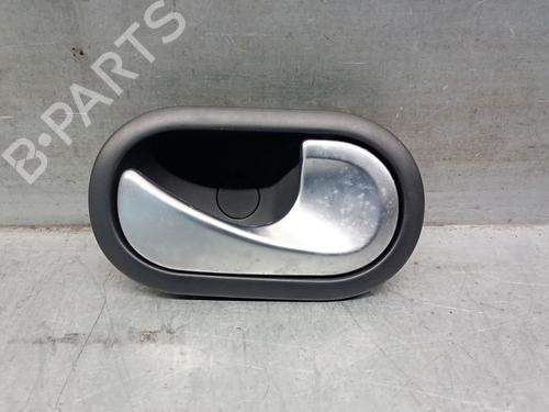 Used Front right interior door handle RENAULT MODUS / GRAND MODUS (F/JP0_) 1.2 (JP0C, JP0K, FP0C, FP0K, FP0P, JP0P, JP0T) (75 hp) 30518421