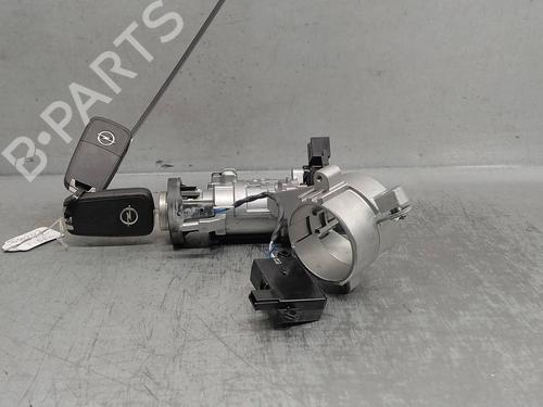 Ratlås/Tændingslås OPEL CORSA E (X15) 1.4 (08, 68) (90 hp) 17145490