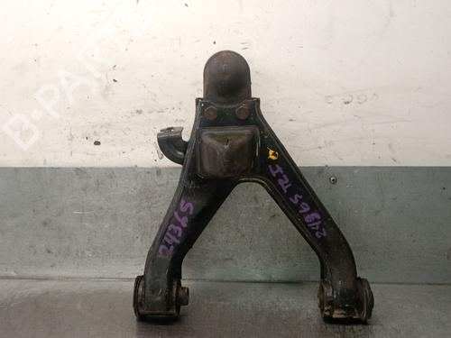 Venstre bagtil bærearm MITSUBISHI PAJERO III (V7_W, V6_W) 3.2 Di-D (V68W) (160 hp) 32138217
