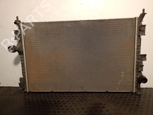 Used Water radiator Water radiator 37197260 37197260