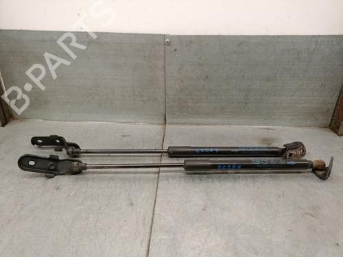 Used Tailgate lift support TOYOTA YARIS (_P13_) 1.5 Hybrid (NHP130_) (101 hp) 25238501