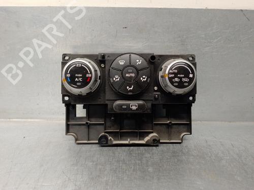 Used Climate control SUZUKI GRAND VITARA II (JT, TE, TD) 1.9 DDiS All-wheel Drive (JT419, TD44, JB419WD, JB419XD,... (129 hp) 13058196