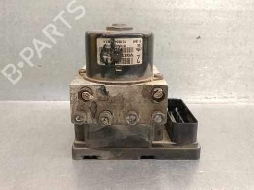 Used ABS pump VOLVO XC90 I (275) 2.5 T AWD (209 hp) 30145689