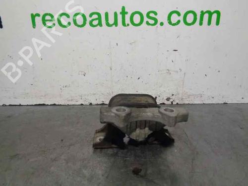 Used Engine mount OPEL MERIVA A MPV (X03) 1.6 16V (E75) (100 hp) 8762763
