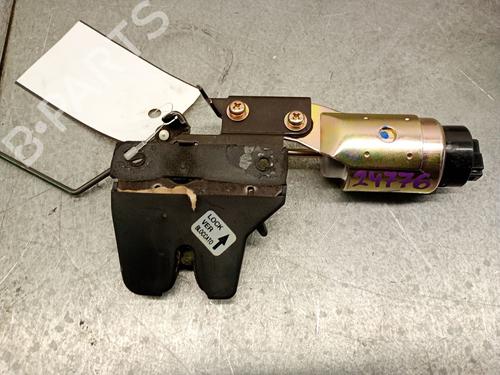 Used Tailgate lock Tailgate lock HYUNDAI SONATA IV (EF) 2.0 16V (131 hp) 33818841 33818841