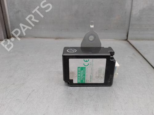 Used Electronic module LEXUS IS II (_E2_) 220d (ALE20) (177 hp) 16440896