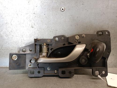 Venstre fortil invendig håndtag Venstre fortil invendig håndtag HONDA CIVIC VIII Hatchback (FN, FK) 2.2 CTDi (FK3) (140 hp) 34246322 34246322