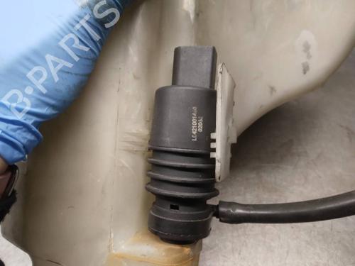 Windscreen washer tank BMW 3 Touring (E46) 320 d | BP17434214C113 