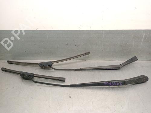 Used Front windshield wiper arm FORD FOCUS I (DAW, DBW) 1.6 16V (100 hp) 31022544