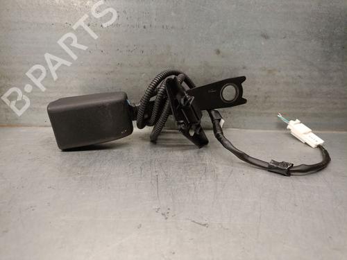 Used Seat buckle TOYOTA YARIS (_P13_) 1.5 Hybrid (NHP130_) (101 hp) 25238503
