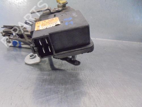 Front left lock HYUNDAI H-1 / STAREX Bus (A1) 2.5 CRDi | BP15137384C98 