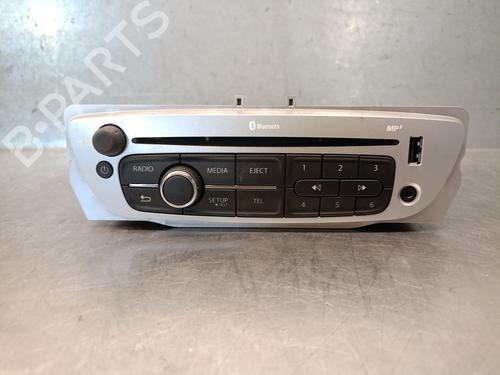 radio-renault-megane-iii-hatchback-bz01_-b3_-2008-38093546 main image