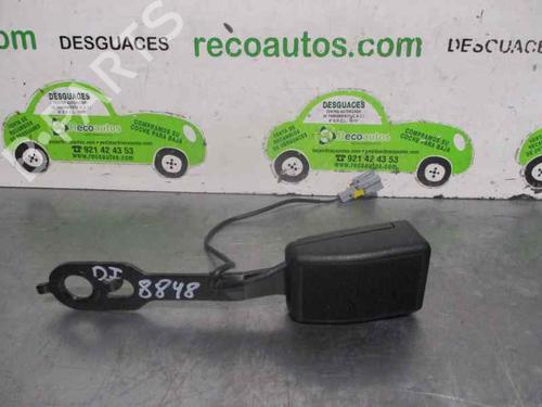 Używane Klamra pasa bezpieczeństwa PEUGEOT 208 I (CA_, CC_) 1.6 BlueHDi 100 (100 hp) 20250539