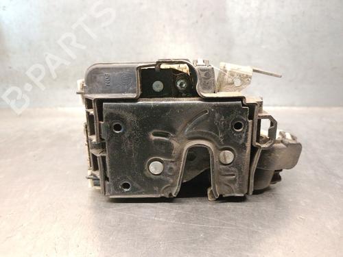 Front left lock VW POLO (6N2) 1.4 16V | BP32424913C98