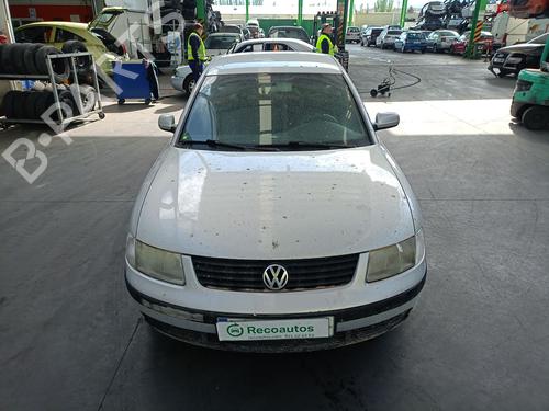 Right headlight VW PASSAT B5 (3B2) 1.9 TDI | BP34554855C29 - Image 12