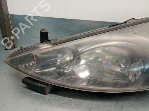 Left headlight MITSUBISHI GRANDIS (NA_W) 2.0 DI-D (NA8W) | BP28215072C28 