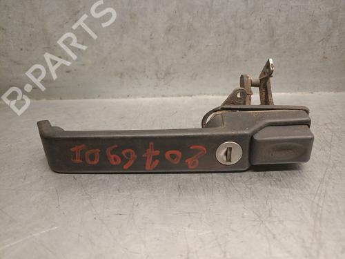 Used Front left exterior door handle LAND ROVER DEFENDER Station Wagon (L316) 2.5 TDI 4x4 (L316) (113 hp) 21577358