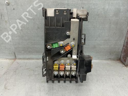 Used Fuse box PEUGEOT 308 CC (4B_) 1.6 16V (120 hp) 28439869
