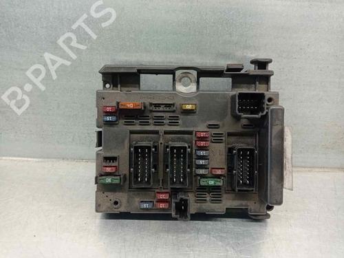 Fuse box PEUGEOT 307 SW (3H) 2.0 HDi 135 | BP14833067E1 