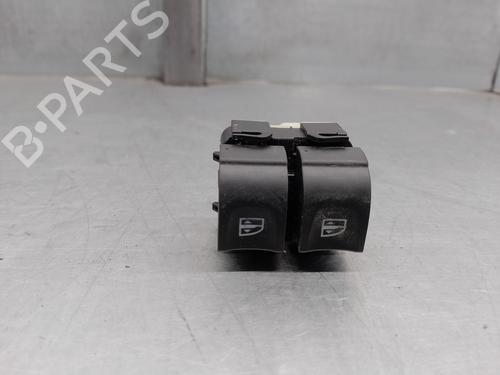 Venstre Foran elrute bryter RENAULT CAPTUR I (J5_, H5_) 1.5 dCi 90 (J5N4, J5M5, J5MW, J5M6, J5AL, J5AJ) (90 hp) 15544153