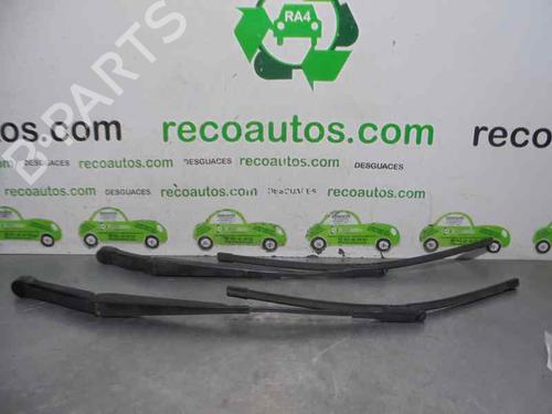 Used Front windshield wiper arm VOLVO XC90 I (275) 2.5 T AWD (209 hp) 4645288
