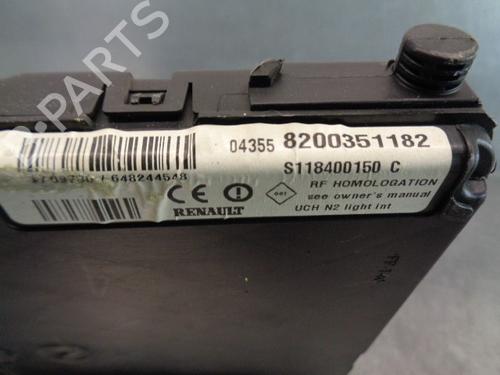 Fuse box RENAULT MEGANE II Saloon (LM0/1_)  | BP12529864E1 