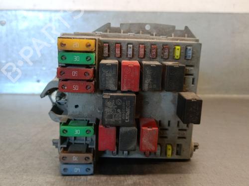 Used Fuse box Fuse box FIAT STILO (192_) 1.9 JTD (192_XE1A) (115 hp) 35980492 35980492