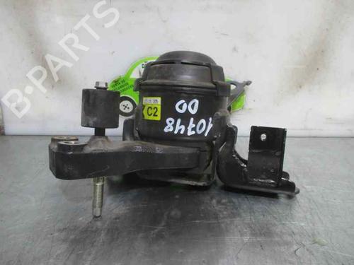 Used Engine mount TOYOTA YARIS (_P13_) 1.5 Hybrid (NHP130_, NHP130) (101 hp) 8762925