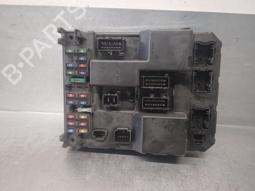 Used Fuse box CITROËN C5 I (DC_) 2.0 HDi (DCRHZB, DCRHZE) (109 hp) 13504744