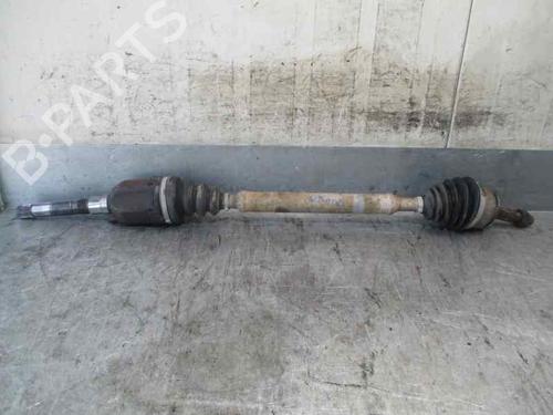 Used Right front driveshaft CHRYSLER VOYAGER II (ES) 2.5 i (98 hp) 7040130