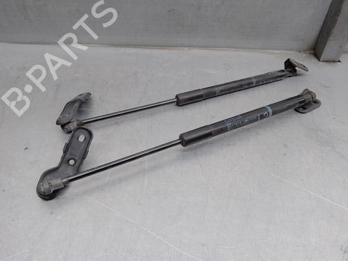 Used Tailgate lift support TOYOTA YARIS (_P13_) 1.3 (NSP130_, NSP130) (99 hp) 16052790