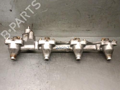 Used Injection rail FORD MONDEO I Turnier (BNP) 2.0 i 16V (132 hp) 30657827