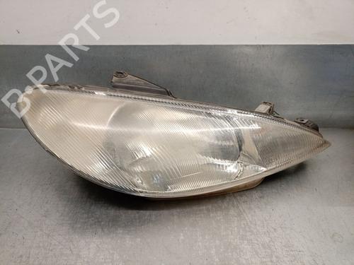 Højre forlygte PEUGEOT 206 Hatchback (2A/C) 1.4 i (75 hp) 21579642