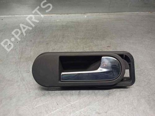 Høyre foran invendig håndtak VW GOLF PLUS V (5M1, 521) 1.9 TDI (105 hp) 12187911