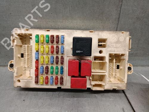 Used Fuse box Fuse box ALFA ROMEO BRERA (939_) 2.4 JTDM 20V (939DXD1B, 939DXD12) (200 hp) 33399945 33399945
