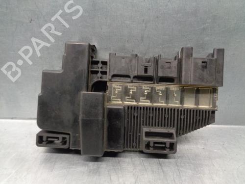 Used Fuse box SUZUKI GRAND VITARA II (JT, TE, TD) 1.9 DDiS All-wheel Drive (JT419, TD44, JB419WD, JB419XD,... (129 hp) 10749756