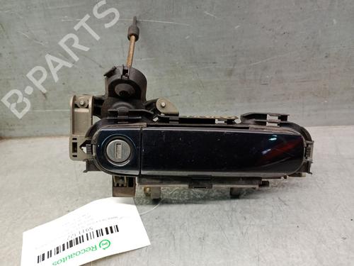 front-left-exterior-door-handle-audi-a4-b6-8e2-2000-2001-2002-2003-2004-2005-33816498 main image