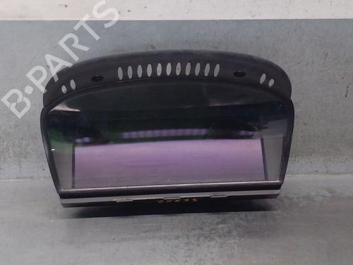 Used Display monitor BMW 5 Touring (E61) 525 xi (218 hp) 19084557