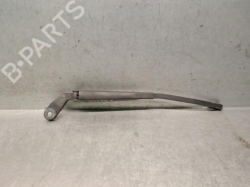 Used Rear windshield wiper arm VW GOLF III (1H1) 1.6 (101 hp) 31601568