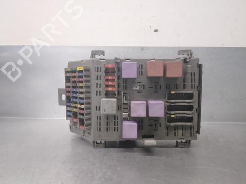 Used Fuse box RENAULT LAGUNA I (B56_, 556_) 1.9 dCi (B56W) (107 hp) 13611934
