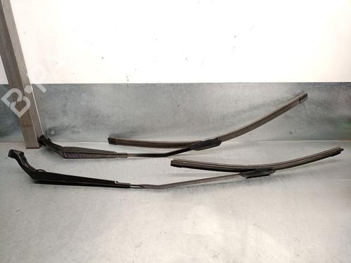 Used Front windshield wiper arm AUDI A3 Sportback (8YA, 8YF) 35 TFSI (150 hp) 25273825
