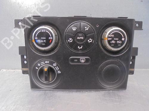 Used Climate control SUZUKI GRAND VITARA II (JT, TE, TD) 1.9 DDiS All-wheel Drive (JT419, TD44, JB419WD, JB419XD,... (129 hp) 16914681