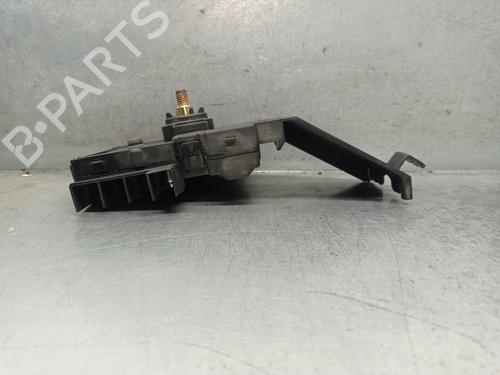 Used Fuse box Fuse box MERCEDES-BENZ E-CLASS (W211) E 280 (211.054) (231 hp) 20664810 20664810