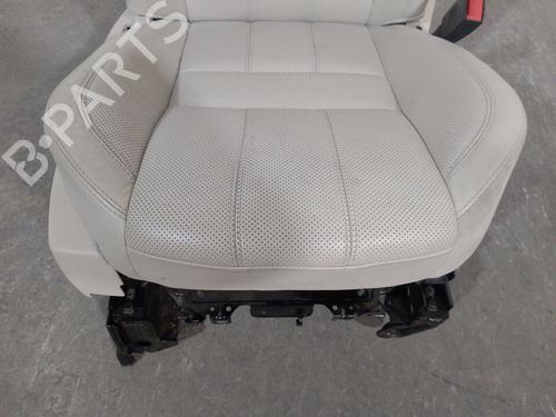 Right front seat LAND ROVER RANGE ROVER SPORT I (L320) 3.0 D 4x4 | BP29339739C16 