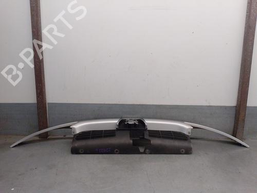 Grille PEUGEOT 206 Hatchback (2A/C) 1.4 i | BP26741280C40 