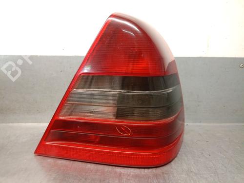 Used Right taillight Right taillight MERCEDES-BENZ C-CLASS (W202) C 250 D (202.125) (113 hp) 33468316 33468316